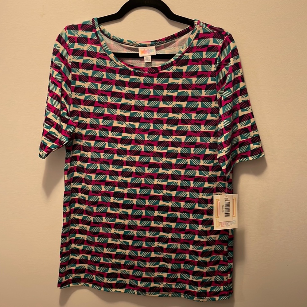 LuLaRoe Gigi top